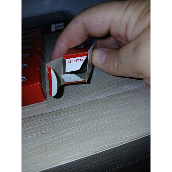 Champion 874 RL82C Small Engine Spark Plugs Pack of 4 New In Box 1992 Vintage - Picture 15 of 16